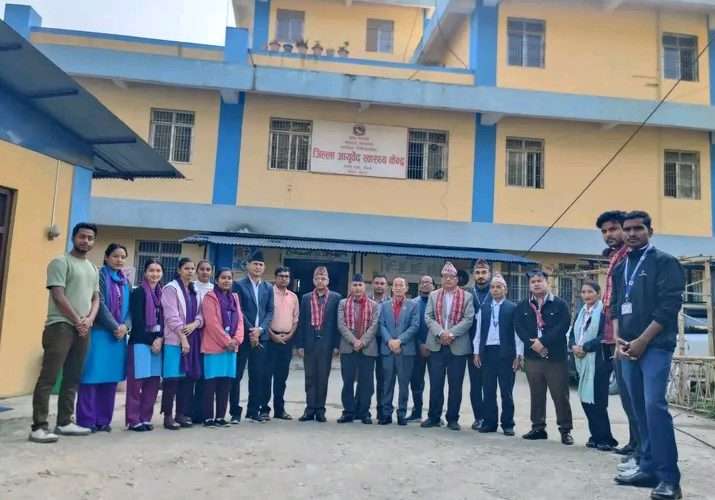 खोटाङमा बाल स्वास्थ्य प्रवद्र्धनका लागि स्वर्णविन्दु प्राशन कार्यक्रम सम्पन्न